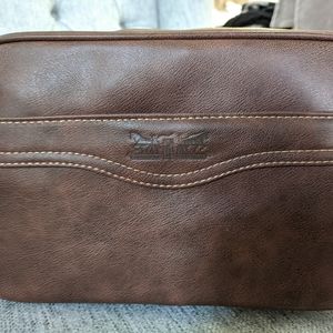 levis travel bag